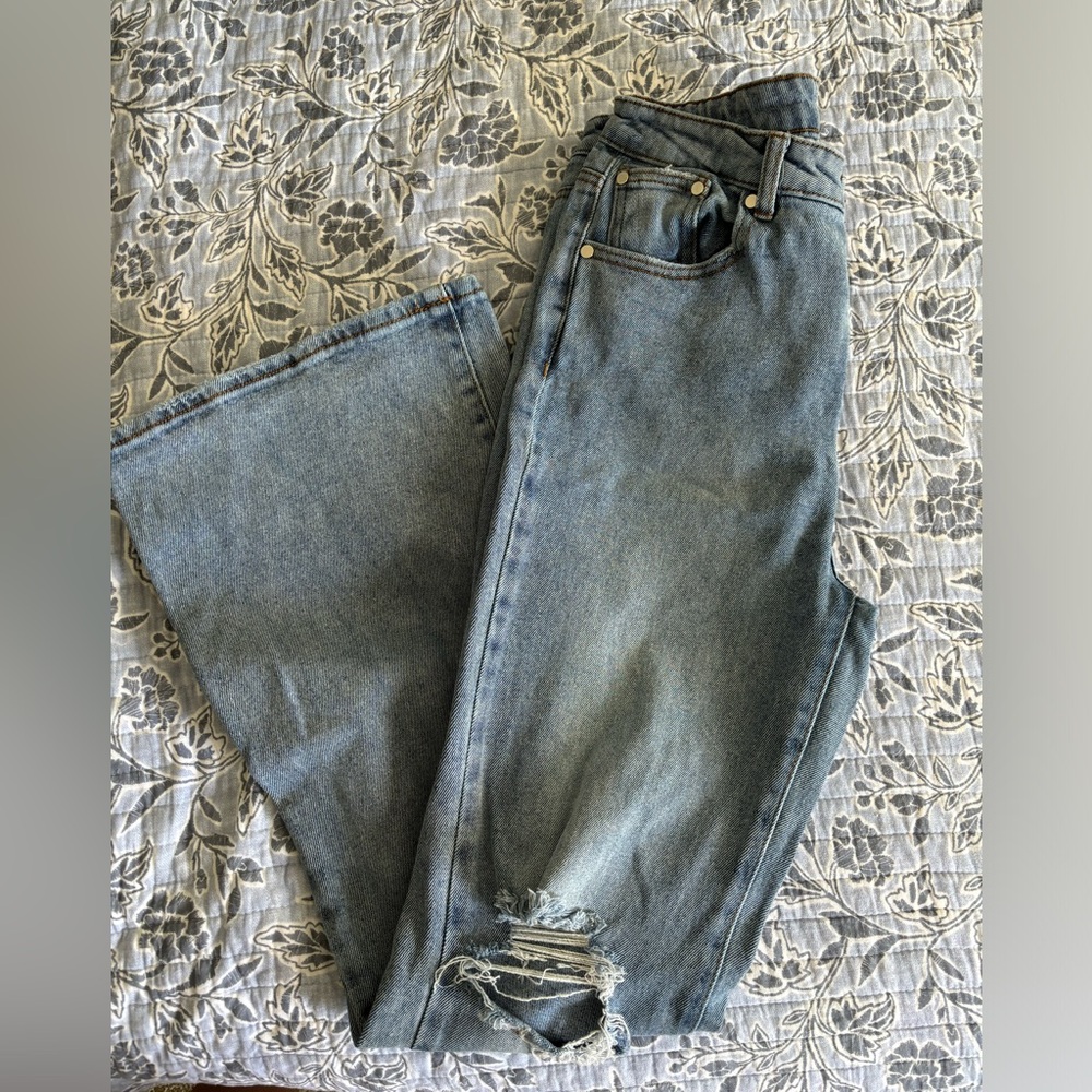 forever 21 flare/wide leg distressed jeans